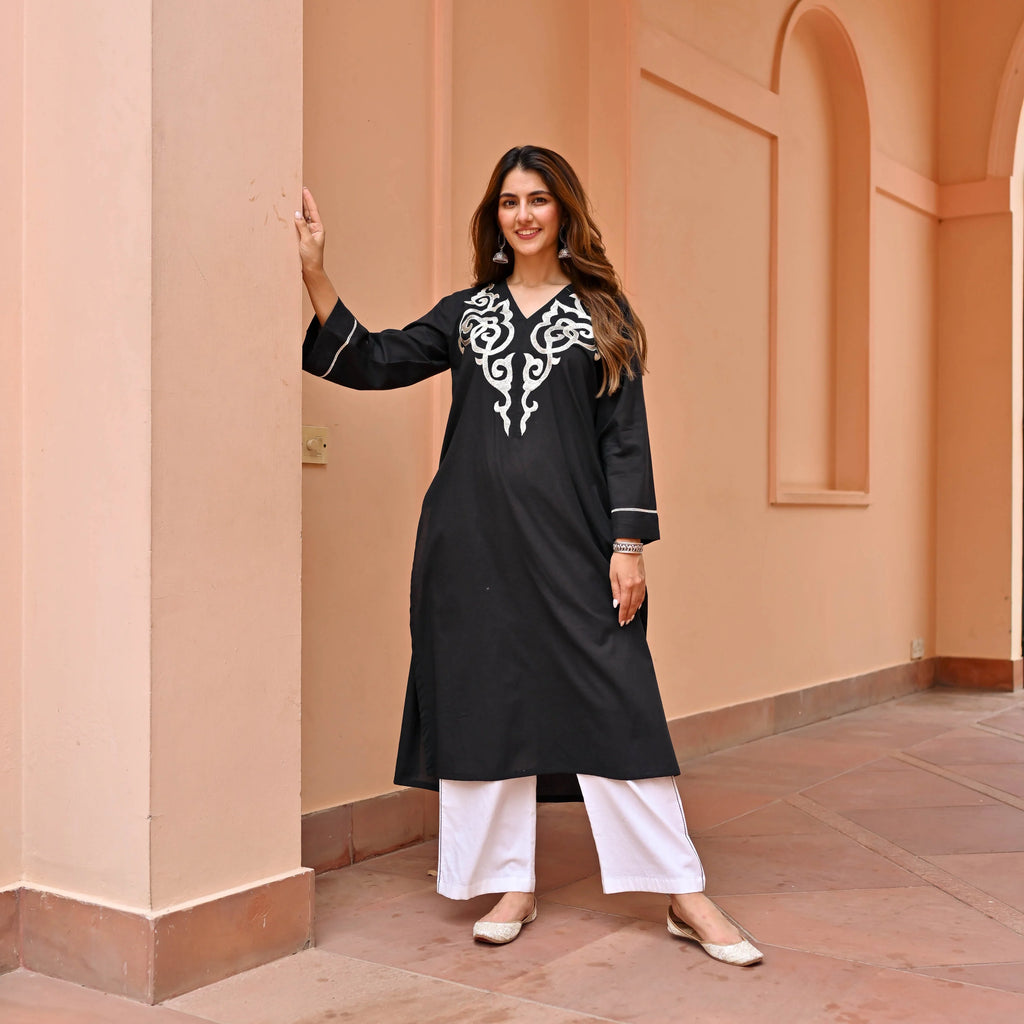 Boshon Chic Embroidery Kurta Set