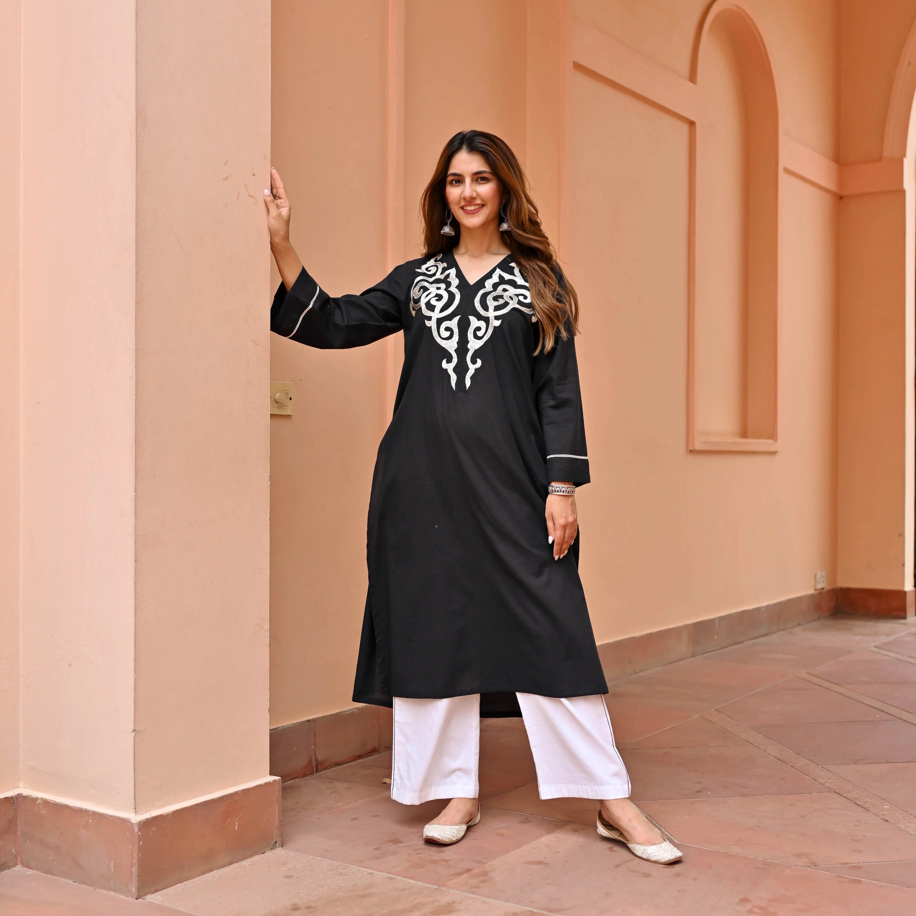 Boshon Chic Embroidery Kurta Set