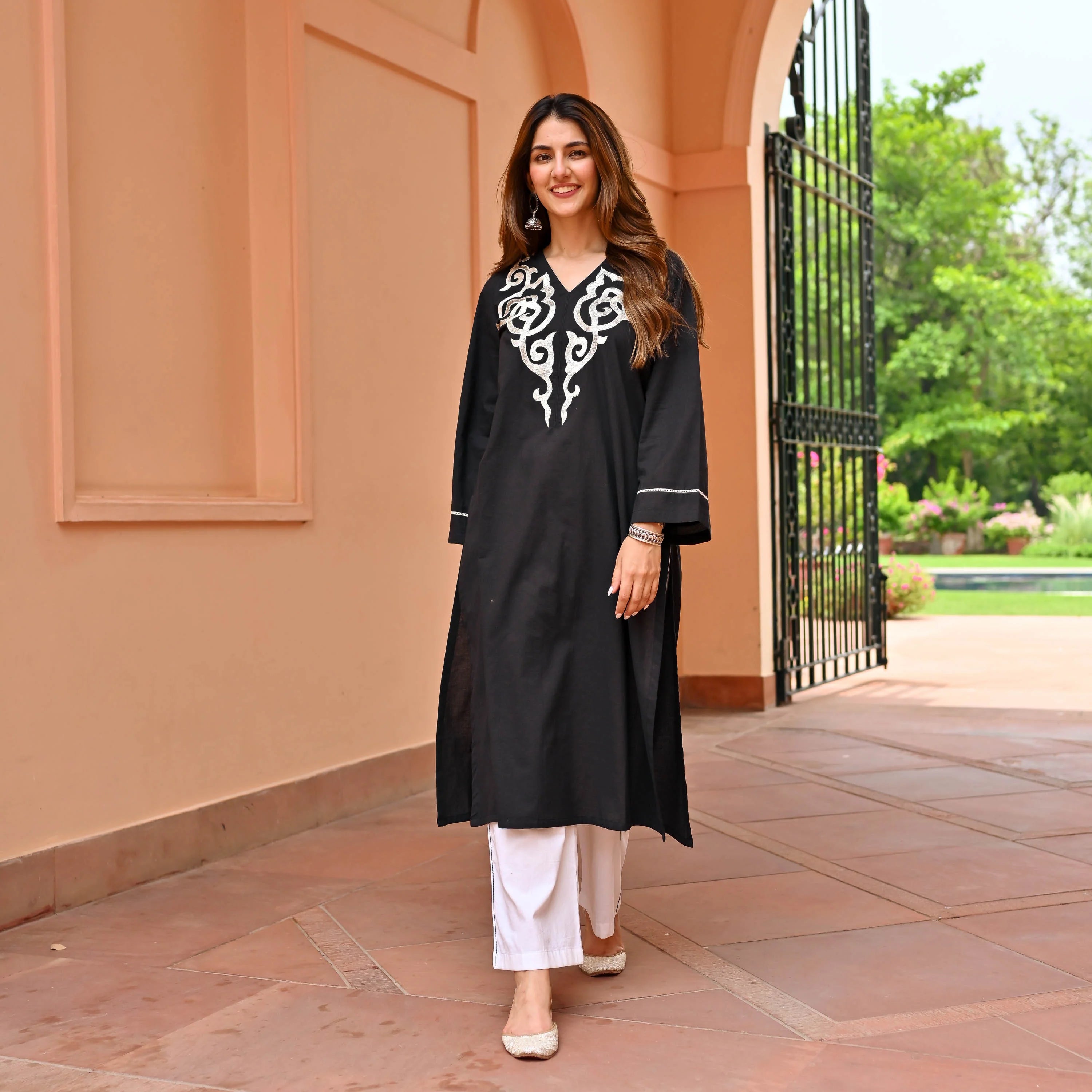Boshon Chic Embroidery Kurta Set