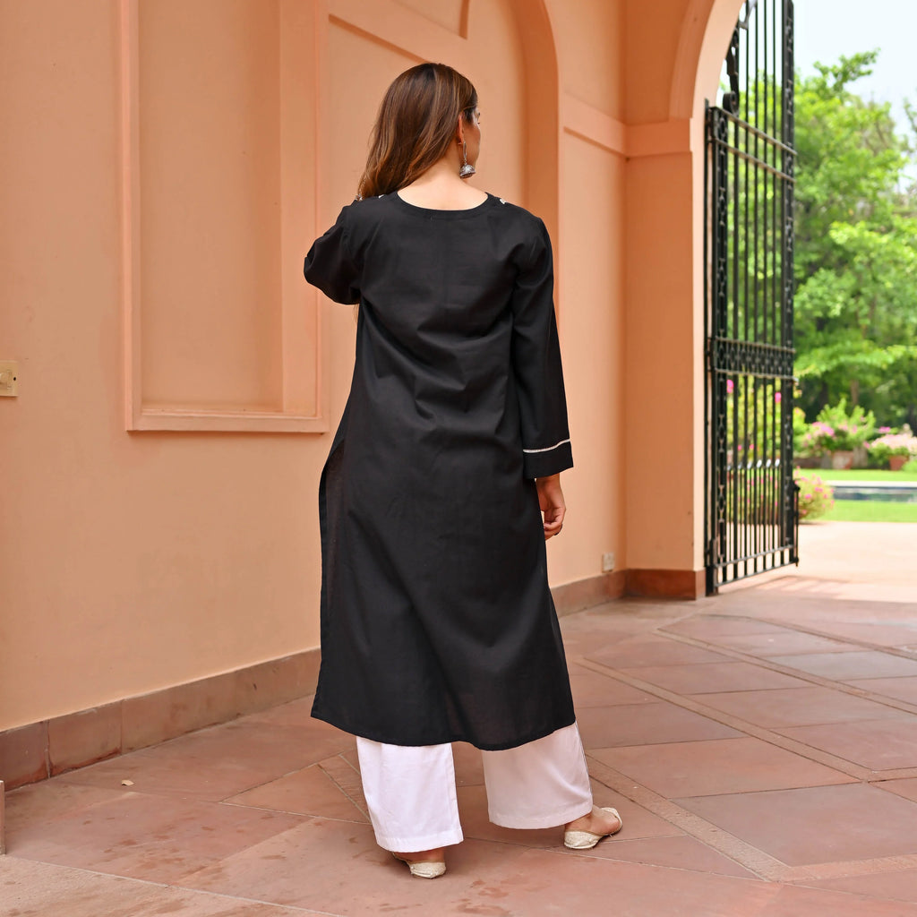 Boshon Chic Embroidery Kurta Set